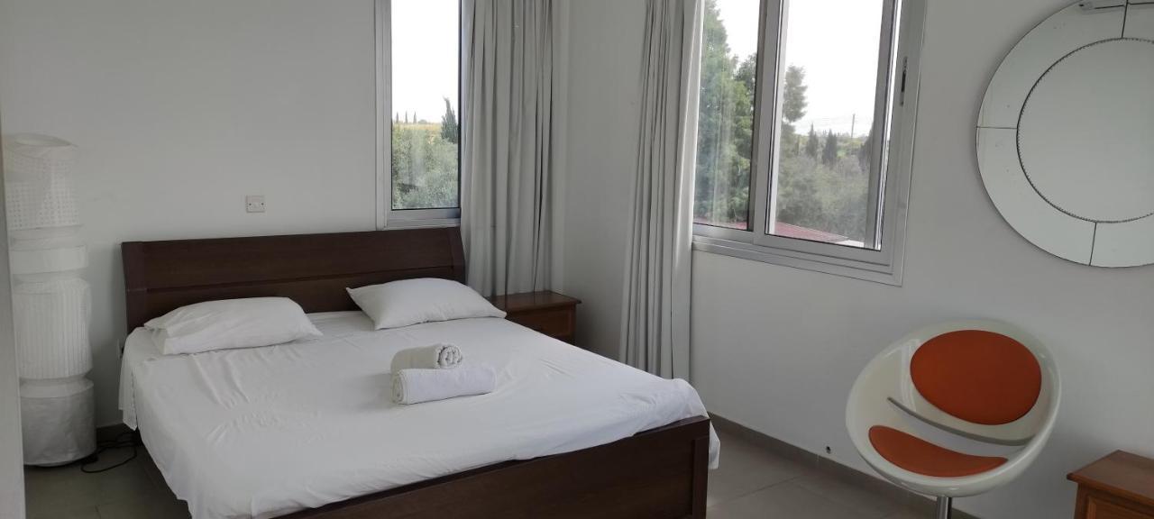 Kiti Village Villa, Cyprus, Salt-Water Pool, 6 Bedrooms, Larnaca Buitenkant foto