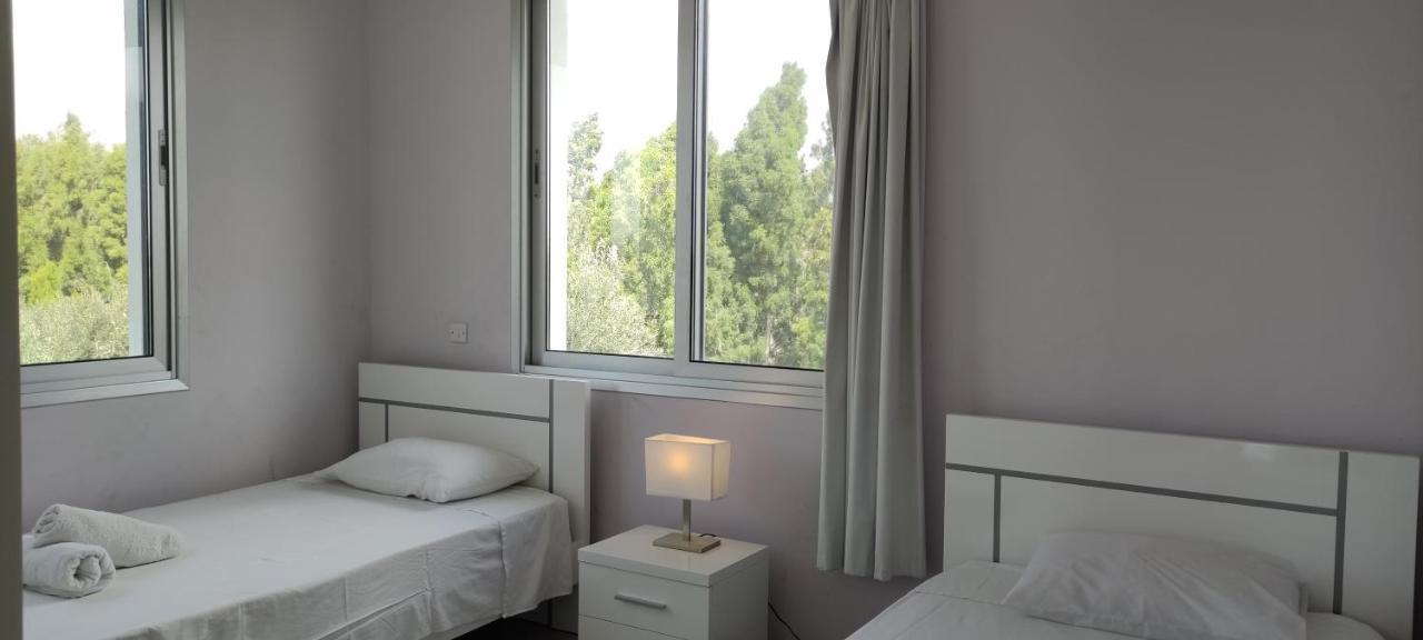 Kiti Village Villa, Cyprus, Salt-Water Pool, 6 Bedrooms, Larnaca Buitenkant foto