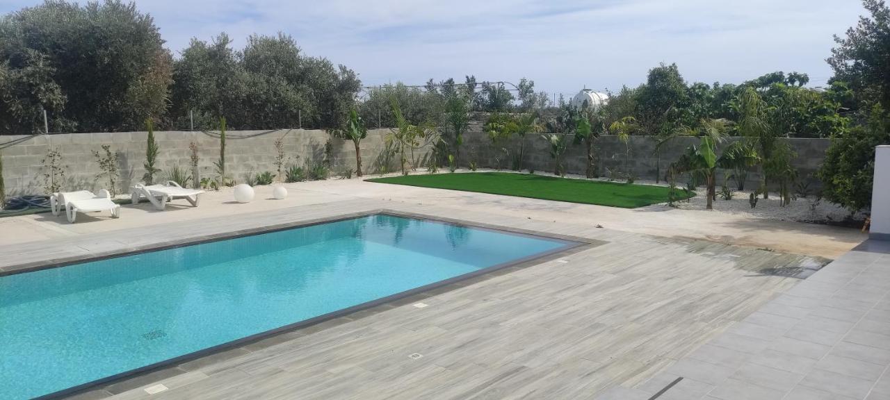 Kiti Village Villa, Cyprus, Salt-Water Pool, 6 Bedrooms, Larnaca Buitenkant foto