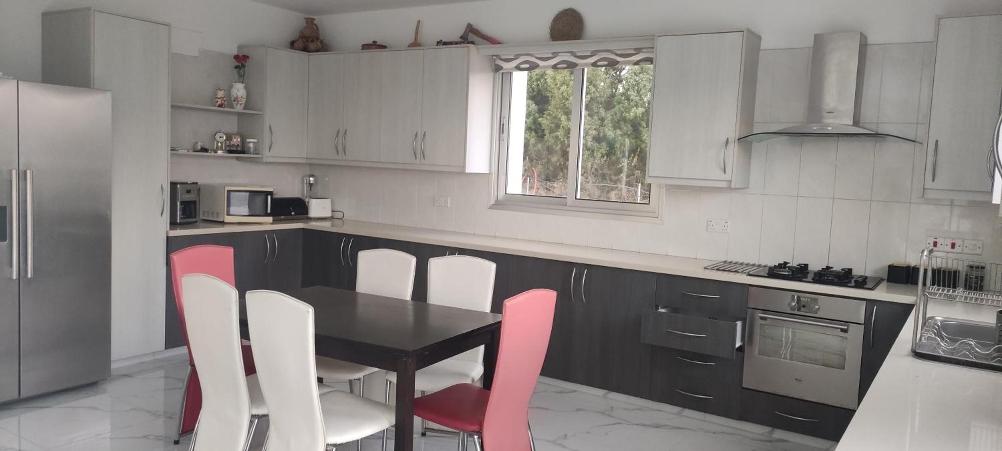 Kiti Village Villa, Cyprus, Salt-Water Pool, 6 Bedrooms, Larnaca Buitenkant foto